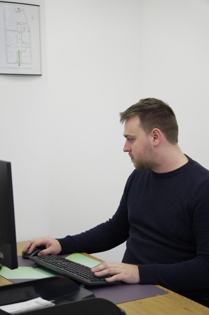Boyd Driesen at work on a website